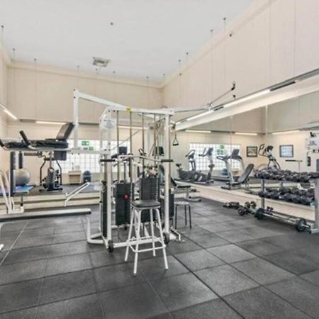 Fabulous Sea Views In The Heart Of Surfers Apartment Gold Coast Luaran gambar