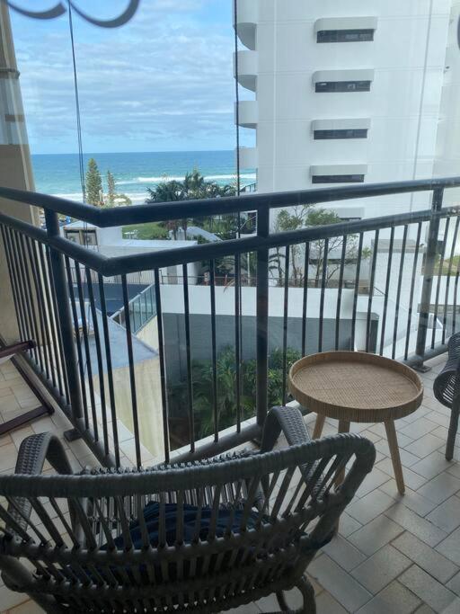 Fabulous Sea Views In The Heart Of Surfers Apartment Gold Coast Luaran gambar