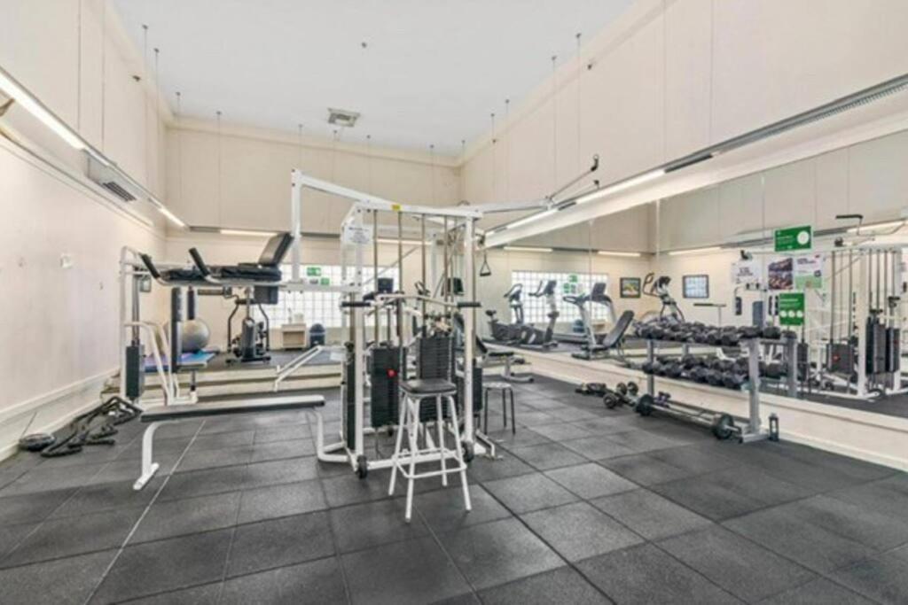 Fabulous Sea Views In The Heart Of Surfers Apartment Gold Coast Luaran gambar