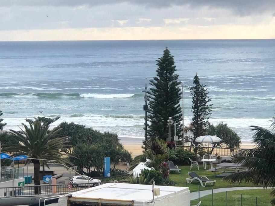 Fabulous Sea Views In The Heart Of Surfers Apartment Gold Coast Luaran gambar